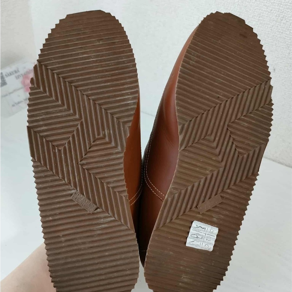Hermes Unisex Sneakers - Picture 4 of 12